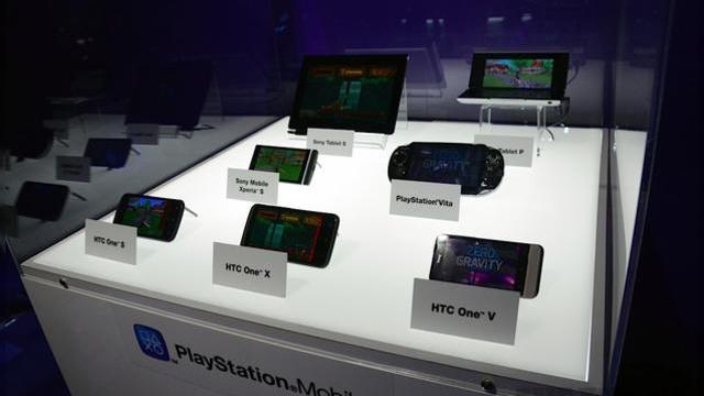<b>Telefoane HTC One cu PlayStation Mobile la bord prezentate la E3 2012 (standul Sony)</b>Ieri Sony a anunțat soluția PlayStation Mobile, care va aduce jocuri și servicii din Suita de gaming a japonezilor pe terminalele HTC pentru început. După cum probabil știți deja, în această săptămână are loc cea mai mare convenție de gaming...