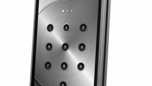 <b>Lumigon T2, telefon cu sonorizare Bang & Olufsen primește preț și data de lansare În Europa!</b>Vă amintiți poate că la MWC 2012, unde am fost prezenți în acest an ne-am împrietenit cu cei de la Lumigon, companie daneză, care ne-a prezentat un telefon numit T2. Terminalul a fost prezentat într-un hands on neoficial aici, iar danezii de la...