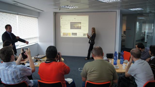 <b>Orange spune că oferă acoperire 3G pentru 98% din suprafața României</b>Ne apropiem rapid de era 4G, 3G-ul rămâne cel mai utilizat pe plan secund și Orange a dat un comunicat prin care afirmă că rețeaua sa are acoperire de 98% la nivel național. Cam greu să cazi în cei 2% ce au mai rămas. Pot să pun și o...