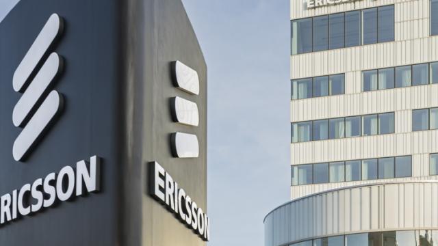 <b>Ericsson a semnat acordul comercial 5G cu numărul 100, continuă dezvoltarea de soluţii 5G</b>Ericsson a atins un reper important în zona reţelelor 5G, odată cu asigurarea contractului comercial 5G cu numărul 100. E vorba despre înţelegeri realizarea cu furnizori unici de servicii de comunicaţii