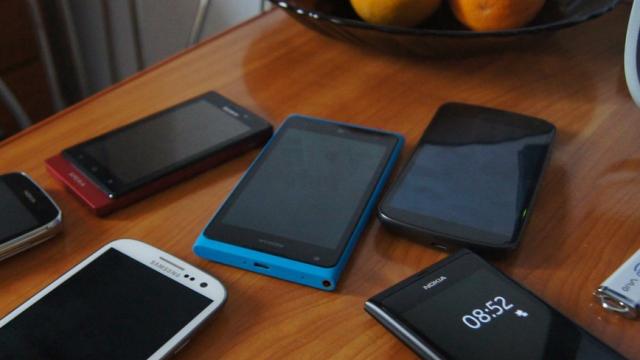 <b>Estimare pentru vânzările Nokia pe 2013: 37 de milioane smartphone-uri cu Windows Phone 8</b>Nokia a mizat pe Windows Phone ca sistem de operare la telefoanele de top. Nu s-a dovedit o mișcare câștigătoare. Dacă seria Lumia era un succes răsunător cu siguranță că ar fi dat o sumă de cifre care să ne edifice, ar fi dat bine și pentru...