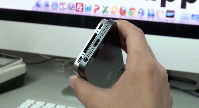 <b>Apple va micșora conectorul lui iPhone 5, afirma Reuters; Dockurile vechi ar putea sa nu fie compatibile!</b>Direct de pe Reuters aflăm încă o veste despre iPhone 5, de această dată legată de conectorul sau pentru dock. Am mai auzit acesta idee și înainte și anume că noul conector va fi mai mic decât cel de până acum. Noul iPhone va renunța la...