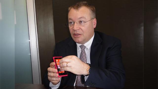 <b>Nokia Își schimbă strategia de marketing; Va miza pe exclusivități prin operatorii parteneri pentru Windows Phone 8!</b>După ce și-a plantat fosta echipa de la MeeGo la Jolla și va culege roadele acestui plan B, Nokia face acum alte schimbări, încercând să depășească momentul greu pe care îl traversează. E clar că s-a întâmplat ceva greșit cu seria Lumia,...