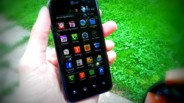 <b>LG Optimus 2X s-ar putea să primească Android 4.0 Ice Cream Sandwich</b>Aș putea spune că este o poveste cu lucruri bune și rele. LG cu siguranță nu se va bucura de un feedback plăcut după ce a tot amânat această trecere a unor telefoanele ale sale la Android 4.0 Ice Cream Sandwich, LG Optimus Sol și Optimus Black...