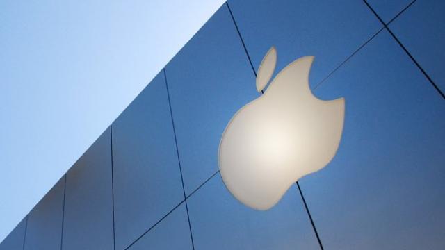 <b>Probleme În paradis? Concedieri la reprezentanțe Apple Store, prime neplătite și alte probleme!</b>Se pare că Apple ar fi început să facă o serie de concedieri la magazine Apple Store, deși compania a negat vehement aceste mutări. știm totuși cu toții cât de secretoși sunt acești americani, care au confirmat totuși schimbări de personal,...