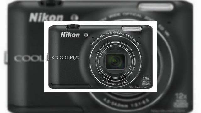 <b>Camera Nikon cu Android, Coolpix S800 apare În primele imagini!</b>Am scris despre o cameră Nikon cu Android chiar aici și deși nu e un telefon, acest device e cel puțin interesant. E vorba despre Nikon Coolpix S800, care acum a ajuns pe web sub formă de fotografii. Aceasta smart camera pare a fi destul de compactă...