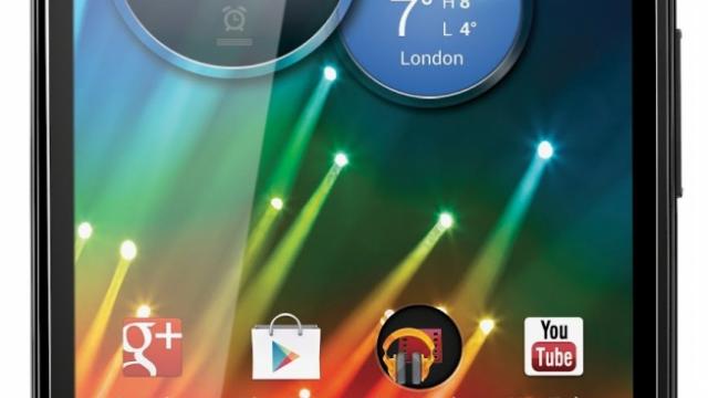 <b>Motorola RAZR HD - noul vârf de gamă al companiei americane</b>Nokia a anunțat Lumia 920, Motorola a adus RAZR HD. Ambele au ceva în comun - sunt noile vârfuri de gamă în ce privește smartphone-urile la companiile care le-au lansat plus că au fost lansate în aceeași zi, 5 septembrie. &nbsp; Motorola RAZR HD...