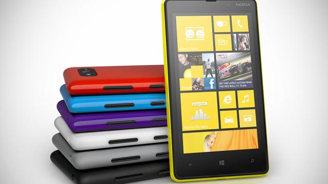 <b>HTC 8S vs Nokia Lumia 820 - telefoane de volum cu WP8?</b>HTC cred că nu a ales un nume prea inspirat pentru seria sa de telefoane cu Windows Phone. Era ok dacă le numeau HTC 8X, HTC 8S fără acel Windows Phone. Nokia a mizat pe continuitate și seria Lumia s-a îmbogățit cu alte două telefoane. &nbsp; HTC...