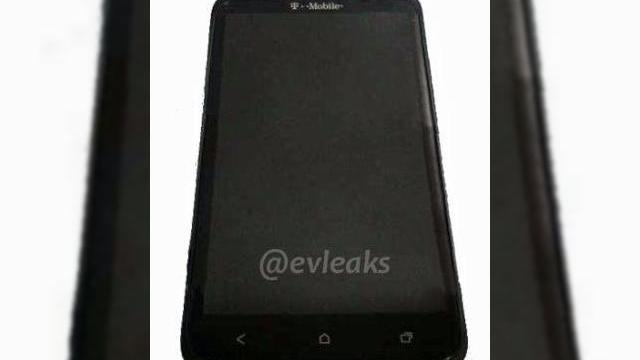<b>HTC One X+ Își face apariția Într-o nouă imagine, vine cu CPU Tegra 3 de 1.7 GHz</b>Despre HTC One X+ se vorbește de câteva luni, cu ocazionalele scăpări și confuzii cu phabletul HTC de 5 inch, care ar urma să se lanseze cândva în acest an. Acum datorită contului de Twitter @evleaks, cel care a postat imagini în premieră și...