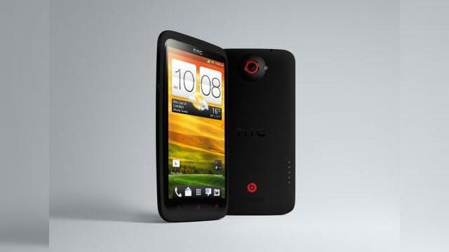 <b>HTC One X+ anunțat oficial, vine cu Android 4.1 Jelly Bean, procesor Tegra 3 de 1.7 GHz, 64 GB memorie internă</b>HTC a anunțat astăzi în sfârșit modelul One X+ despre care se vorbea de atât de multă vreme și care reprezintă un upgrade pentru One X. Avem de-a face aici cu un terminal care rulează Android 4.1 Jelly Bean și aduce un procesor Nvidia Tegra 3...