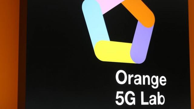 <b>Orange anunţă deschiderea a 9 laboratoare Orange 5G, inclusiv in România; Ajută cercetătorii şi companiile cu proiecte 5G</b>Grupul Orange ne informează astăzi cu privire la deschiderea a 9 laboratoare Orange 5G, care le vor permite cercetătorilor, dar şi jucătorilor economici să pună în aplicare proiecte bazate pe 5G. Conform unui studiu 