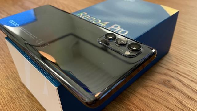 <b>Turul Magazinelor #842: Reduceri la Oppo Reno 4 Pro şi 4Z, imprimantă portabilă şi boiler de câteva sute de lei</b>La mijlocul săptămânii vine Turul Magazinelor, episodul #842 să vă aducă cele mai bune oferte la telefoane Oppo, dar şi imprimantă portabilă, boiler şi PC-uri. Avem un Oppo Reno 4Z şi Reno 4 Pro 5G la cele mai mici preţuri de pe piaţă, dar şi noile Mac