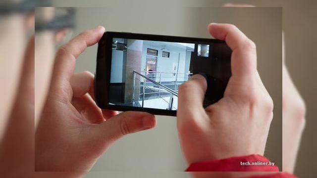 <b>LG Nexus 4 Într-un prim review realizat de ruși, prototipul dezamăgește ușor</b>Primul telefon Google Nexus al celor de la LG, LG Nexus 4 a ajuns pe web de numeroase ori în ultimele zile, prin diferite scăpări. Printre ele s-au numărat și o serie de fotografii cu un prototip al telefonului, provenite de la rușii de la...