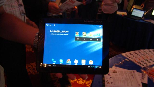 <b>Ce se știe despre tableta Maguay până acum?</b>Maguay se pregătește a debuta în universul tabletelor cu Android. Vor ajunge a concura cu alte companii românești care au intrat în această piață cum ar fi Visual Fan și brandul său Allview, Evolio și InfoTouch cu ale sale iTab 1011 și 971....