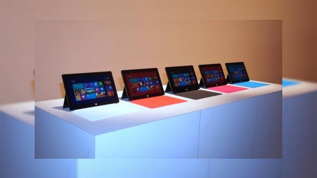 <b>Cum va arăta piața de tablete În perioada sărbătorilor de iarnă 2012; Microsoft promite! (Editorial)</b>în această lună Microsoft va lansa în sfârșit Windows 8 și mult așteptatele tablete Surface, în vreme ce ne pregătim și de un presupus debut al lui iPad Mini, pe data de 23 octombrie. Aici se adăugă și lansarea apropiată a lui Amazon Kindle...