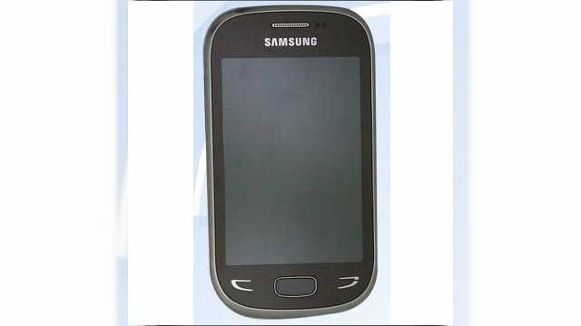 <b>Samsung Star Deluxe Duos S5292 și câteva informații ajunse pe web, neoficial</b>Compania sud-coreeană nu renunță la telefoanele tale ieftine, fără Android. Câteva imagini cu un astfel de feature phone au ajuns pe web. Vă reamintesc că nu-i un smartphone cu Android ci unul conceput să fie ieftin, ușor de achiziționat și...