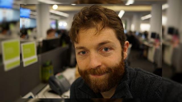 <b>Redactorul șef Engadget, Tim Stevens se află În România și a răspuns la Întrebările noastre! Despre PR, gadgeturi și multe altele!</b>Sunt sigur că ați auzit de site-ul Engadget.com, o sursă importantă pentru știri despre gadgeturi, tablete și telefoane, plus informații în premieră despre Apple, Microsoft și rivalii lor. Ei bine, iată că redactorul șef de la Engadget,...