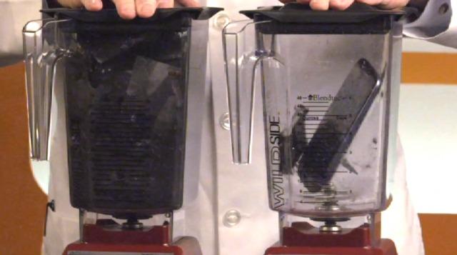 <b>iPhone 5 făcut scrum de Galaxy S III, făcut la rândul său scrum de un mixer; Will it Blend?(Video)</b>Sunt sigur că știți seria de clipuri "Will it Blend", care presupune testarea diferitelor gadgeturi într-un mixer industrial de la Blendtec. Aceștia au tot soiul de virale în care dau prin mixer ba o minge de baseball, ba un PSP, ba un iPhone de...