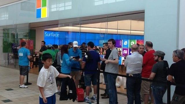 <b>Cozi stil Apple pentru tableta Microsoft Surface; Adepții Marului se declară surprinși!</b>Când ai un site numit "Cult of Mac", care în traducere liberă poate însemna și "secta Mac-ului", te aștepți clar să fie vorba de un fanatic Apple în spatele său. De aceea nu mă miră că într-un articol recent Cult of Mac se declară șocat de...