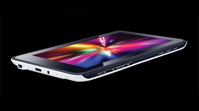 <b>iBall Slide 3G 7334, o tabletă dual SIM cu preț de 170 de euro</b>Iată o tabletă foarte interesantă care vine din India, sub numele de iBall Slide 3G 7334. E vorba aici despre un terminal dual SIM, iar dacă numele iBall va sună cunoscut, acesta este un producător de periferice pentru computere. &nbsp; iBall Slide...