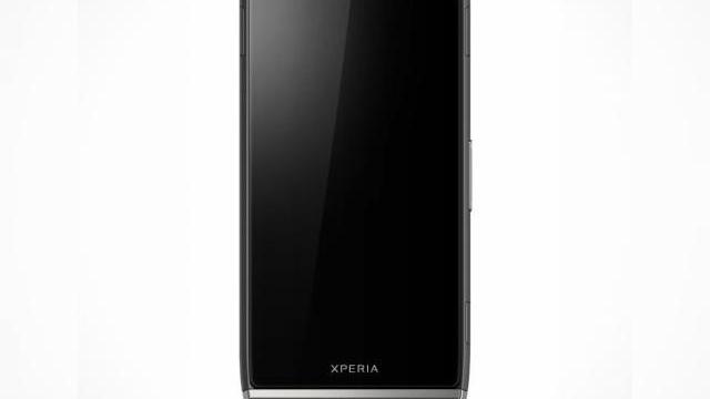 <b>Încă o imagine cu Sony C650X Odin, smartphone quad core cu ecran Full HD de 5 inch</b>După ce a făcut furori cu o săptămână în urmă cu acea imagine hands on cu presupusul Sony Odin, iată că telefonul cu ecran Full HD revine, de această dată într-o randare care se vrea imagine de presă. Vă recomand să priviți această...