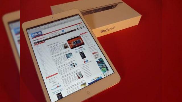 <b>iPad Mini unboxing Mobilissimo.ro - scoatem din cutie o tabletă Apple inedită (Video)</b>iPad Mini a început să se vândă în magazinele din toată lumea de săptămâna trecută, după ce a fost anunțat la finalul lunii octombrie, iar astăzi am cumpărat și eu o astfel de tableta de la Domo. Prețul la aceștia este de 1.649 lei, cu...
