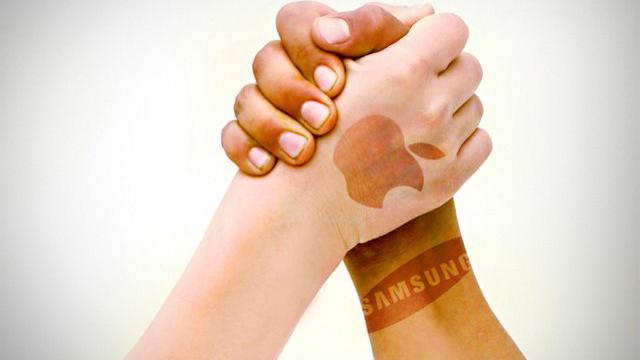 <b>Samsung acuză iPhone 5 de Încălcarea brevetelor sale... Imperiul contraatacă!</b>Săptămâna aceasta devine din ce în ce mai ciudată... După ce ieri aflăm că Motorola acuza Microsoft că tableta Surface îi folosește tehnologiile wireless și video fără licența, astăzi iPhone 5 intră pe lista de terminale care încalcă...