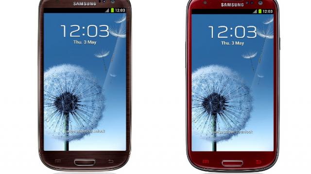 <b>Samsung Galaxy S III Mini și Galaxy Note II primesc noi culori: roșu, negru, gri titan și altele</b>Samsung Galaxy S III Mini a fost lansat cu aproximativ o lună în urmă, în vreme ce Samsung Galaxy Note II a debutat la începutul acestei toamne și a primit un review Mobilissimo.ro aici. Ei bine, acum a venit momentul pentru puțină varietate,...