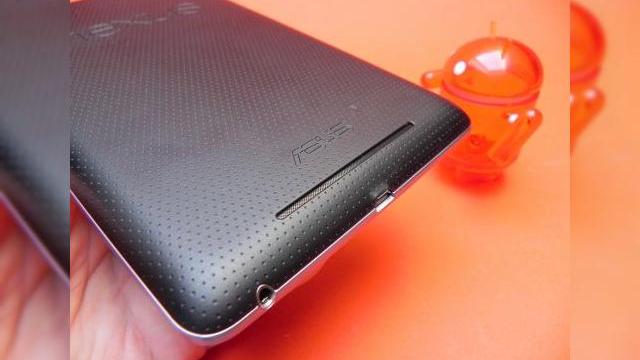 <b>Tableta Google Nexus 7 de 32 GB În oferta eMAG</b>Google Nexus 7 a fost realizată împreună cu ASUS și s-a bucurat de numeroase review-uri pozitive. Unul dintre punctele sale slabe era spațiul de stocare - 8 sau 16 GB când a debutat oficial. între timp au fost prezentate și versiunile de 32 GB...