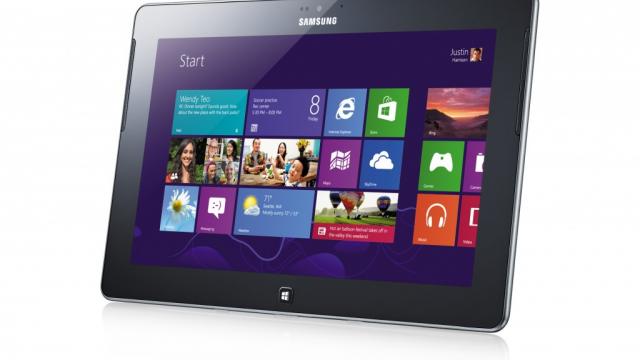 <b>Tableta Samsung Ativ Tab cu Windows RT sosește În Europa În această săptămână, la prețul de 700 de euro</b>După ce ASUS Vivo Tab RT a ajuns în oferta celor de la Vodafone România, iată că o altă tableta cu același OS se pregătește de lansare în Europa. în această săptămână vine pe Bătrânul Continent și Samsung Ativ Tab, tableta cu Windows RT...