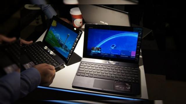<b>IDC: Tabletele cu Windows 8 vor ajunge la 10% din piață până În 2016</b>Microsoft speră ca prin intermediul Windows 8 și Windows RT să ajungă un jucător important și pe piața tabletelor. Acolo unde Apple domină cu iPad din 2010, de atunci și nișa a crescut la o scară cu adevărat impresionantă. &nbsp; Aveți o...