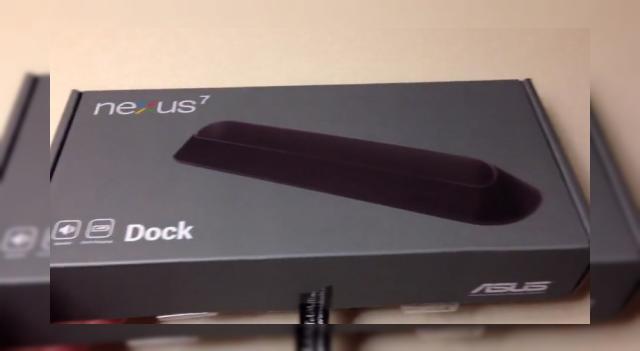 <b>ASUS Nexus 7 primește și un dock oficial, accesoriul e scos din cutie În fața camerei (Video)</b>Era și cazul ca Nexus 7 să primească un accesoriu oficial de la ASUS, asta la luni bune după lansarea tabletei. Un astfel de accesoriu este dockul din imaginea de mai jos, pe care îl vedem scos din cutie în unboxing-ul video de aici. &nbsp; Aceasta...
