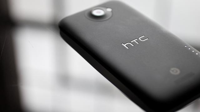 <b>HTC M7, urmașul lui HTC One X prezentat În detaliu: ecran 1080p, HTC Sense 5 și multe altele!</b>HTC ne pregătește surprize pentru începutul lui 2013, iar printre ele se numără și noi terminale flagship, precum HTC M7. Acesta a fost subiect de zvonuri în ultima vreme și se vrea a fi un soi de urmaș pentru HTC One X. Dotările sunt pe...