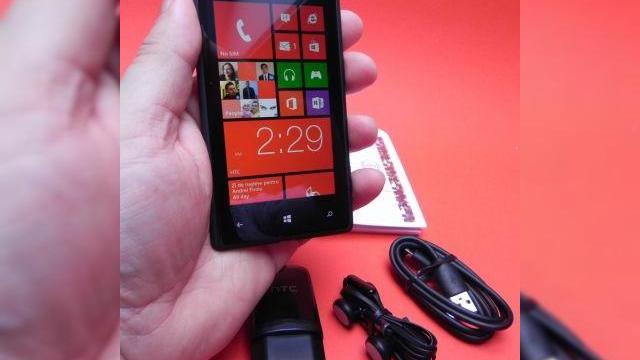 <b>HTC Windows Phone 8X unboxing: flagship-ul WP8 de la HTC arată bine (Video)</b>După Samsung Ativ S ne-a mai sosit în teste un model de telefon Windows Phone 8 și anume HTC Windows Phone 8X. Acest terminal ne-a fost oferit de către Quickmobile.ro, care vinde smartphone-ul la prețul de 2.399 lei, în varianta de culoare albastră...