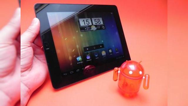 <b>Review Allview Alldro 3 Speed Duo: mai bună decât multe tablete cu pretenții, dar nu chiar un campion (Video)</b>Fiindcă ne apropiem de finalul anului am făcut curățenie în arhive și am descoperit că am uitat să vă oferim un review detaliat pentru tableta Allview Alldro 3 Speed Duo. Poate vă amintiți de comparația dintre Allview Alldro 3 Speed Duo și...