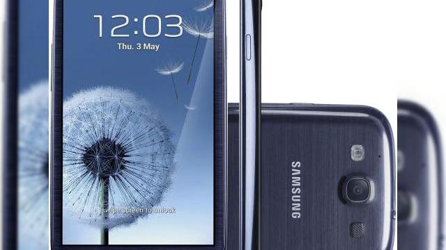 <b>Topul telefoanelor anului 2012: iată votul cititorilor Mobilissimo.ro!</b>Cu câteva săptămâni în urma începeam temerara inițiativă de a supune la vot, votul vostru, al cititorilor Mobilissimo.ro cel mai bun telefon al acestui an. Noi ne-am spus deja părerea, am tras linie la final de an și concluziile au fost spuse...