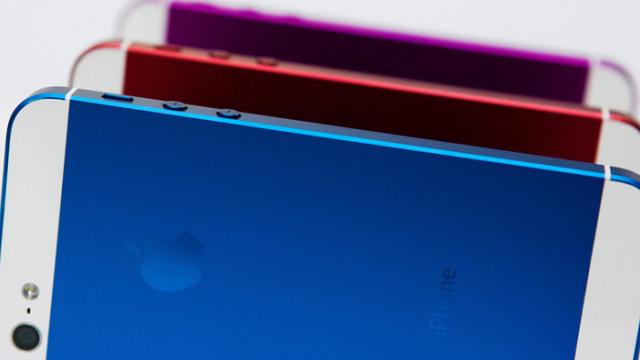 <b>Ce se mai spune legat de iPhone 5S</b>iPhone 5 a fost prezentat pe 12 septembrie 2012 și lansat comercial în primul val de state din 21 septembrie, al doilea val din 28 septembrie. România a fost în al treilea val din 2 noiembrie, odată cu iPad 4th și iPad Mini. &nbsp; De pe atunci se...