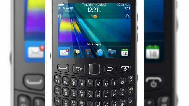 <b>BlackBerry Curve 9315 debutează din 23 ianuarie, un clasic de la RIM</b>RIM pregătește BlackBerry 10 și veștile ar trebui să sosească până la finele lui ianuarie 2013. Totuși, uite că mai debutează un smartphone RIM cu sistemul de operare BlackBerry 7.1 OS. Se numește BlackBerry Curve 9315 și ajunge la T-Mobile...