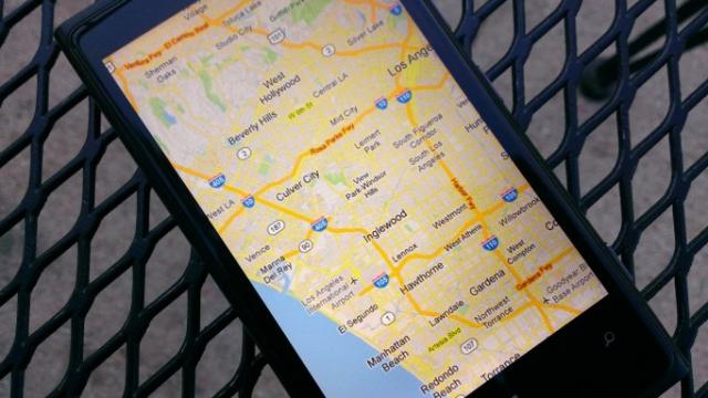 <b>Google clarifică situația lui Maps pe Windows Phone, dă vina pe Internet Explorer</b>Ieri vă informam că Google Maps nu mai e disponibil pe Windows Phone nici măcar din web browser, iar o încercare de utilizare a serviciului de hărți va duce înapoi la pagina principală de căutare Google. Astăzi Google ia poziție și clarifică...