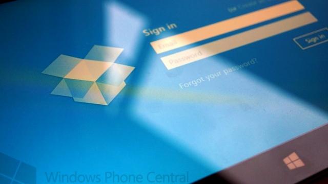 <b>Aplicația Dropbox sosește acum și pe Windows 8/ RT</b>Faimoasa aplicație de stocare în cloud Dropbox a ajuns în sfârșit și pe Windows 8, deși noi încă o așteptăm pe Windows Phone, unde nu pare a vrea să sosească în versiune oficială. Folosesc zilnic acest serviciu tip cloud și sunt destul de...
