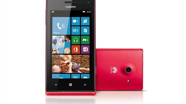 <b>CES 2013: Huawei anunță oficial telefonul Ascend W1 cu Windows Phone 8, dotări modeste</b>După o scurgere de informații chiar de la standul sau de la CES 2013, Huawei a decis în sfârșit să anunțe primul său telefon Windows Phone 8, Ascend W1. E vorba aici despre un termnal cu dotări modeste și un look deloc rău, cu o parte din spate...