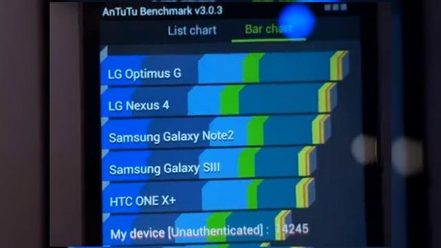 <b>Sony Xperia Z primește primele benchmark-uri la CES 2013, dezamăgește (Video)</b>După Lenovo K900, cu al său CPU Intel, hai să vedem ce poate Sony Xperia Z în benchmark-uri. E vorba aici despre un smartphone quad core cu CPU Qualcomm quad core și ecran Full HD de 5 inch. E interesant că în jurul lui Xperia Z se conturează o...