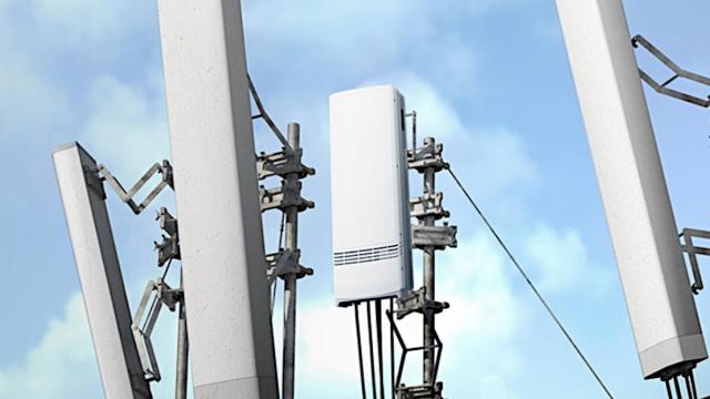 <b>Samsung testează echipamente 4G şi 5G alături de cel mai mare operator de telefonie din Polonia</b>Samsung începe să activeze serios pe piaţa echipamentelor 4G şi 5G, după câţiva ani de investiţii masive în Cercetare şi Dezvoltare. Compania vrea să concureze cu nume ca Ericsson, Huawei, ZTE şi Nokia Networks 