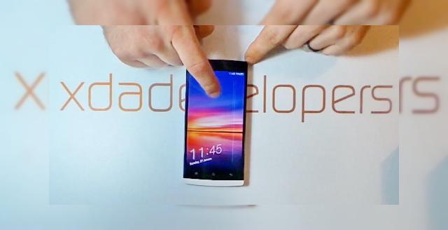 <b>Unboxing interesant pentru unul dintre cele mai atractive terminale ale momentului: Oppo Find 5 (Video)</b>Comunitatea XDA Developers e celebră pentru hackurile, aplicațiile și mod-urile sale, plus diferite soluții software pentru smartphone-uri și tablete. Ei bine, se pare că unii utilizatori ai comunității s-au apucat de unboxing-uri, după cum...