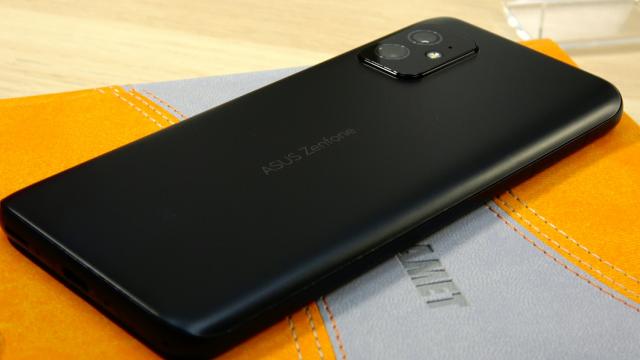 <b>Turul Magazinelor #921: Galaxy Buds Live la aproape 400 lei, telefoane Xiaomi cu căşti cadou, webcam FHD sub 100 lei</b>Ultima zi din luna mai va aduce reduceri la căşti, telefoane Xiaomi şi webcam pentru work from home şi şcoala de acasă. Preţurile sunt foarte scăzute, iar cu puţin noroc, dacă veţi comanda la timp, produsele pot ajunge cadouri de 1 iunie