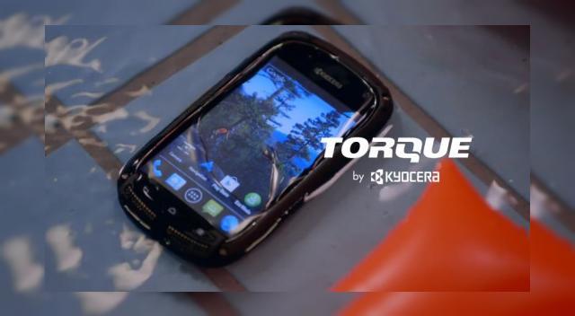 <b>Kyocera Torque, telefonul ultrarezistent de 99 de dolari, promovat de Bear Grylls (Video)</b>Se pare că supraviețuitorul Bear Grylls poate trece de multe, dar nu și de o zi de distracție cu niște copii mici, mai solicitanți decât supraviețuirea în natură. Cel puțin asta e tema noului spot publicitar, prin care Bear promovează...