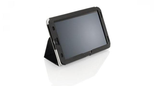 <b>MWC 2013: Fujitsu lansează tableta Stylistic M702, rezistentă la șocuri, apă și praf; Tableta de șantier e aici!</b>Printre companiile prezente la MWC 2013, în Barcelona se numără și Fujitsu, care anul trecut ne fascina cu un stand bazat pe testarea telefoanelor și tabletelor din punct de vedere al rezistenței la contactul cu apă. Ei bine, anul acesta Fujitsu...