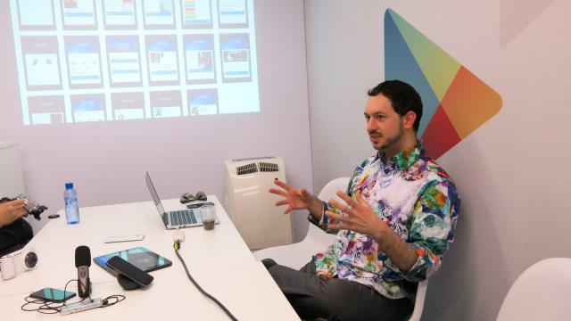 <b>Google Now - detalii de la MWC Barcelona În urma unei discuții cu Matias Duarte, director la nivel de interfață grafică pe Android</b>Sunt prezent la MWC Barcelona 2013 din partea Mobilissimo.ro și presupun că ați remarcat materialele video și foto pe care le-am trimis de-a lungul primelor trei zile. Mâine este ultima zi și se încheie la 16.00. Acum să trecem la subiectul...