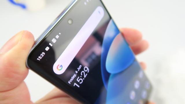 <b>Samsung şi vivo au crescut cel mai mult în zona smartphone 5G în trimestrul 1 din 2021</b>Cel mai nou studiu de la Strategy Analytics a sosit pe 17 iunie şi include detalii despre evoluţia telefoanelor 5G în trimestrul 1 din 2021. În intervalul ianuarie - martie 2021 Samsung şi vivo au fost companiile cu cele 