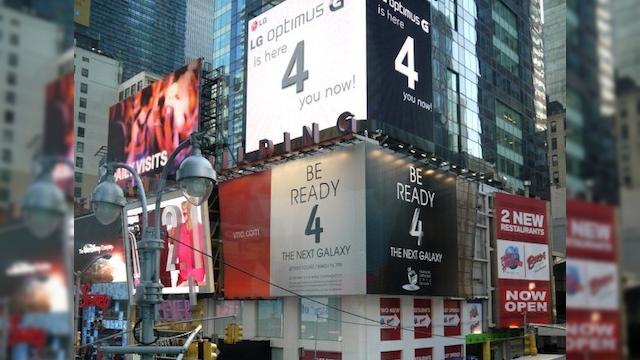 <b>LG trollează lansarea lui Samsung Galaxy S IV cu propriile sale panouri publicitare În New York</b>Pe măsură ce presa din afară se pregătește pentru evenimentul de diseară, lansarea lui Samsung Galaxy S IV, LG a făcut o poznă&nbsp;drăguță chiar în Times Square. După cum probabil știți deja, diseară la ora 01.00 se lansează Galaxy S IV,...